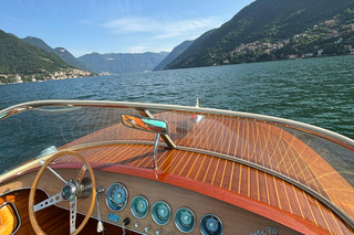 Lac de Côme : sortie en bateau en bois classique avec Prosecco