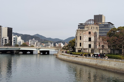 Hiroshima: 5.5-Hour Highlights Tour with Professional guide
