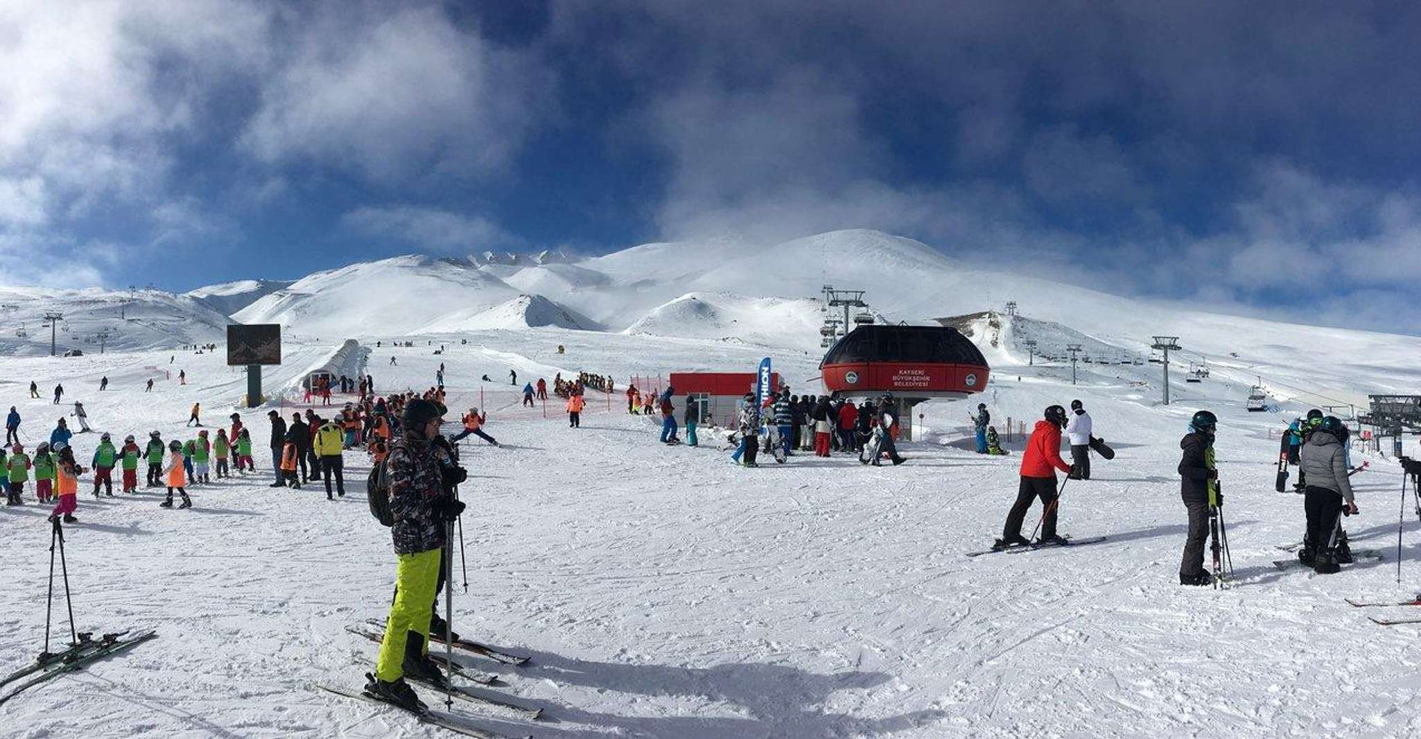 Experiencia de esquí de día completo en Capadocia Todo Incluido - Hizvo