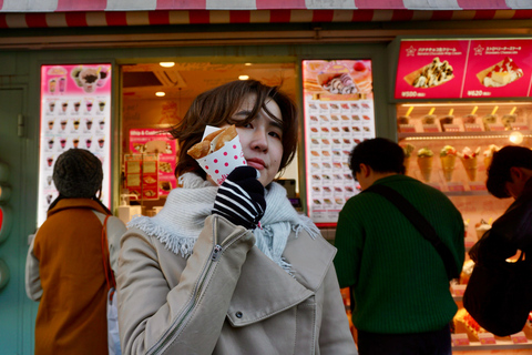 Tokyo: Harajuku From Meiji shrine to Shibuya Crossing From Meiji shrine to Shibuya Crossing 2 hours_cf10