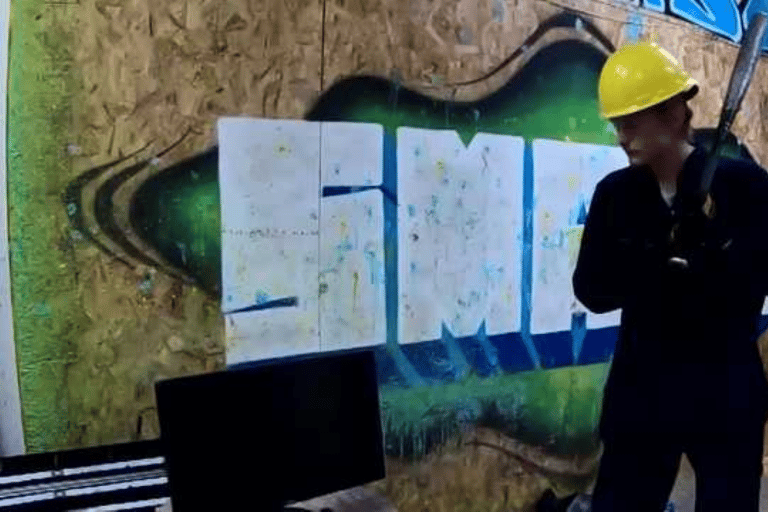 Centro de Sacramento: Experiencia en la Sala RageSemana mala Experiencia en la Sala Rage