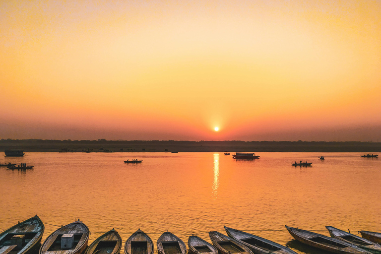 Spirituell dagstur i Varanasi med Ganges Aarti och båttur