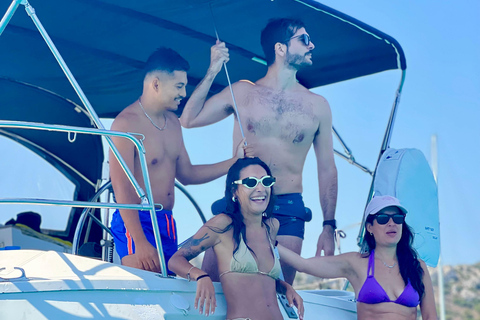 Cagliari: Sailboat Tour with Snorkeling and Apéritif Shared sailing boat tour with aperitif in the Gulf of Cagliari