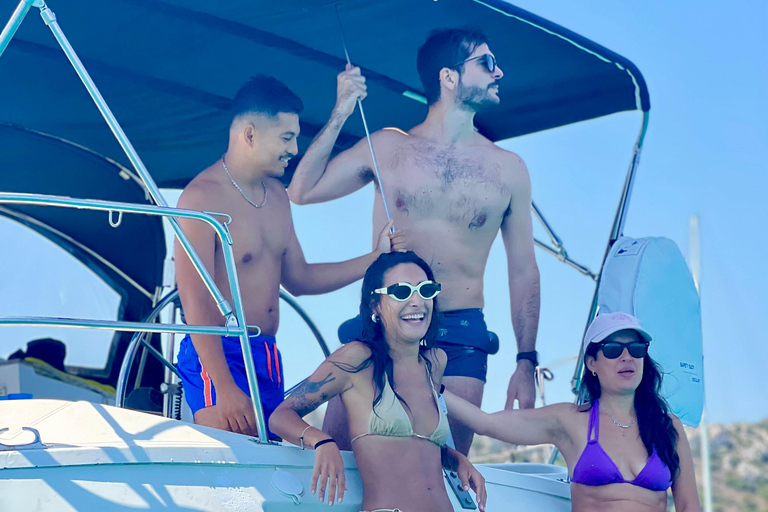 Cagliari: Sailboat Tour with Snorkeling and Apéritif Shared sailing boat tour with aperitif in the Gulf of Cagliari