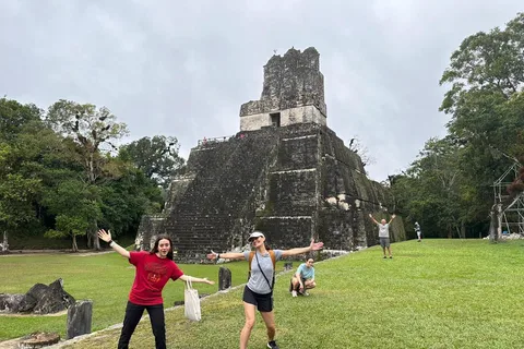 Tikal Private All Inclusive da 2 a 6 persone da Flores