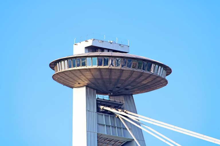 Tour privato con ingresso al ponte di osservazione degli UFO di Bratislava