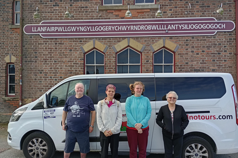 Anglesey: Tour di un giorno intero con pranzo da Llandudno e Conwy