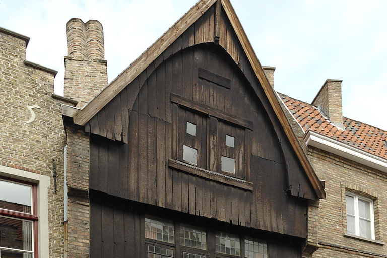 Bruges: Hidden Gems Guided Walking Tour with a Local
