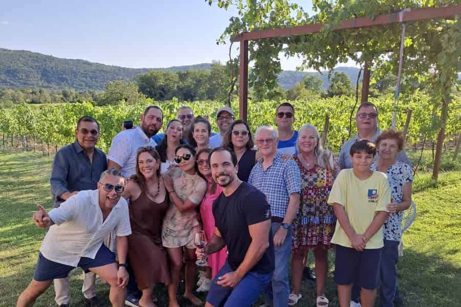 Ab Dubrovnik: Halbtägige Weinprobe-Tour in Konavle und Cavtat. Foto: GetYourGuide Ab Dubrovnik: Halbtägige Weinprobe-Tour in Konavle und Cavtat. Foto: GetYourGuide