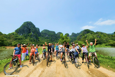 Vanuit Hanoi: Hoa Lu-Trang An-Mua Grot Luxe Tocht met/Limousine