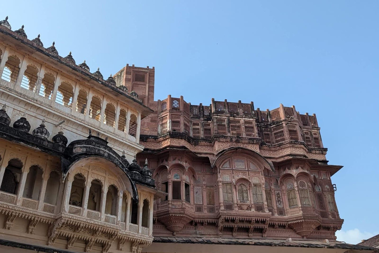 Private 6-Day Golden Triangle & Udaipur Luxury Tour Car + Guide + Monuments Tickets + 3 Star Accommodation