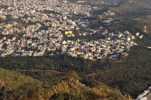 Monsoon Palace visit with Hotel Pickup-dropoff All Inclusive Guided Hiking at Monsoon Palace with Lunch