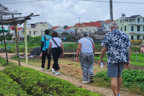 Chan May hamn/ Tien Sa hamn Rundresa Da Nang &amp; Hoi An höjdpunkterPRIVAT TUR med A/C MODERN BIL eller VAN