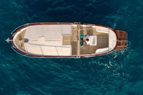 Private boat tour of the Amalfi Coast 4 hours