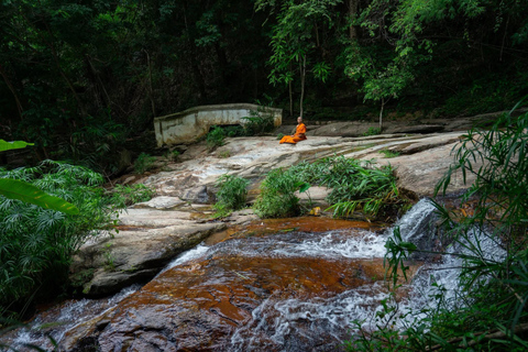 Chiang Mai: Doi Suthep Sunset & Hidden Temple with Guide