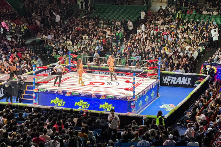 Lucha Libre Tour: with Hotel Pickup and Drop Off