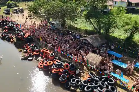 Pai DJ'ler ve Köpük Partisi eşliğinde Jungle Tubing Nehir Gezisi