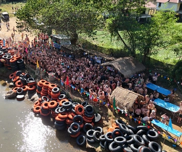 Pai: Excursão de Tubagem na Selva com DJs e Festa da Espuma