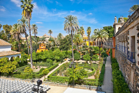 Seville: Priority Access Royal Alcazar Tour Guided tour: Real Alcázar of Seville in English in Vip Group