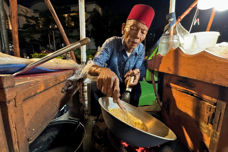 Jakarta Nights Food Tour with 15+ Tastings