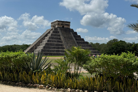 Chichén Itzá : visite privée (déjeuner à Valladolid et cenote)