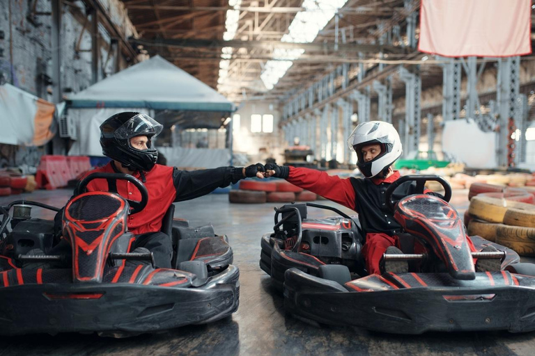Krakau: Indoor-Go-Karting (24-Minuten-Rennen)