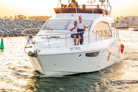 Dubai Private Yacht Tour with Swimming Drinks and BBQ Option
