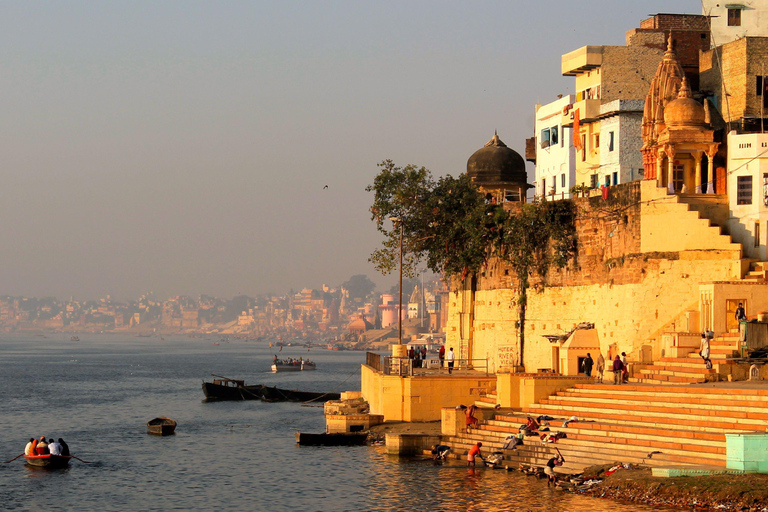 Varanasi: Dasaswamedh Ghat - Ganga Arti - Kashi Vishwanath Private Car + Tour Guide + Boat Ride