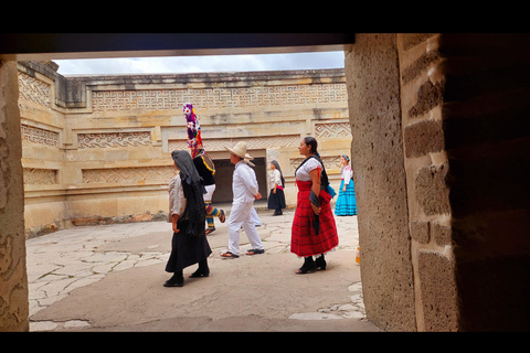 Mitla: Fahrradtour zur archäologischen Zone und zu Höhlen mit Felskunst