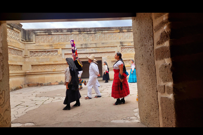 Mitla: Fahrradtour zur archäologischen Zone und zu Höhlen mit Felskunst