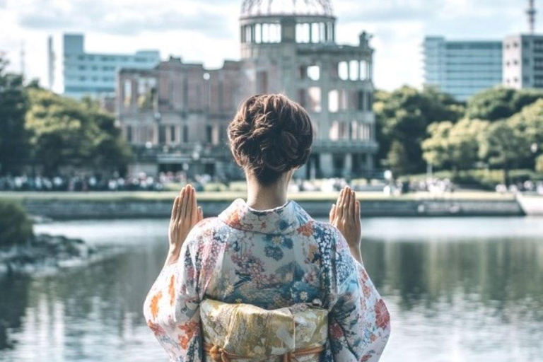 Hiroshima: Experience Japanese kimono by renting it