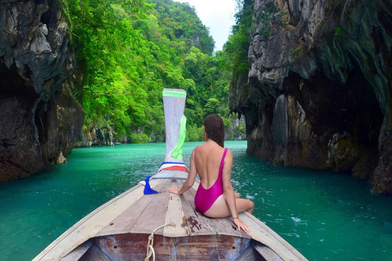 Krabi: Hong Eilanden Privé Longtail Boot TourKrabi: privérondvaart met longtailboot op Hong Islands