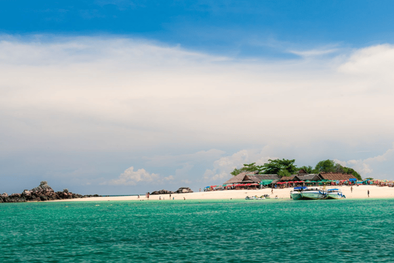 Phuket: Sunrise Cruise At Khai IslandsSunrise 4 Islands at Khai Islans by speedboat from phuket