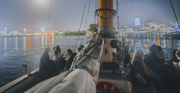 Key West: Schooner Full Moon Night Sail with Drinks