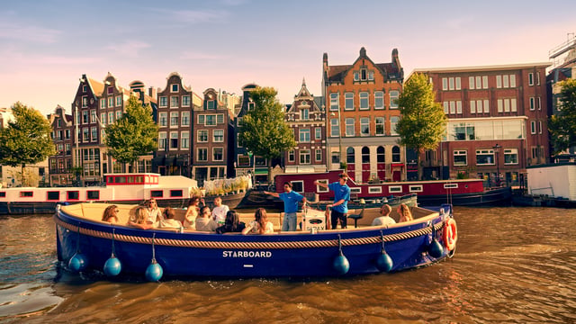 Ámsterdam: paseo guiado en barco por el canal con opción de bebidas ilimitadas