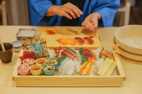 Tokyo: Sushi Making Class in a Happi Coat near Tokyo Tower