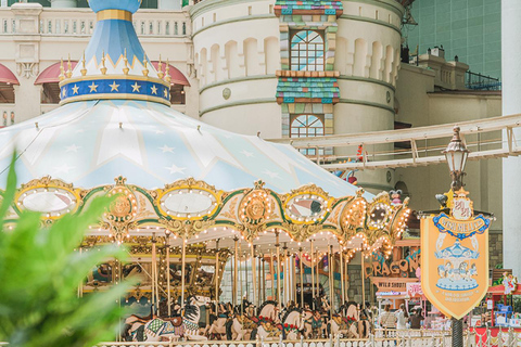 Seoul: Lotte World 1 Day Pass + Korean School Uniform Rental [Group of 3 persons]