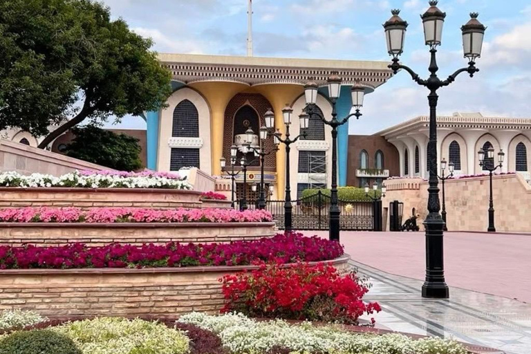 Muscat: Half-Day City Tour With Pickup & drop-off Muscat: Private City Tour - Luxury Mercedes