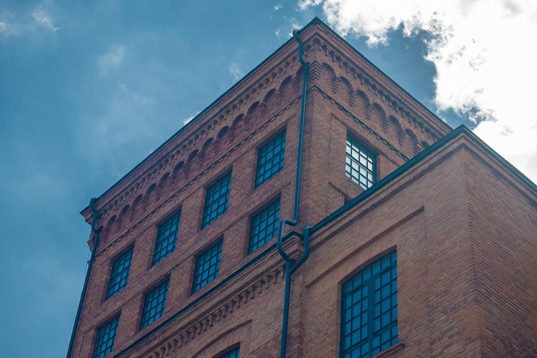 Prague: Private Transfer to Warsaw with stops + tickets Prague: Private Transfer to Warsaw with 2h stops + tickets