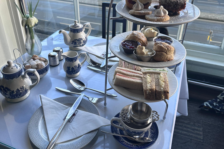 Edinburgh: Afternoon Tea with Castle Views
