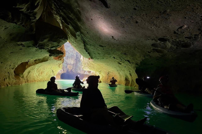 From Belize City: Xunantunich and Cave Kayaking Tour