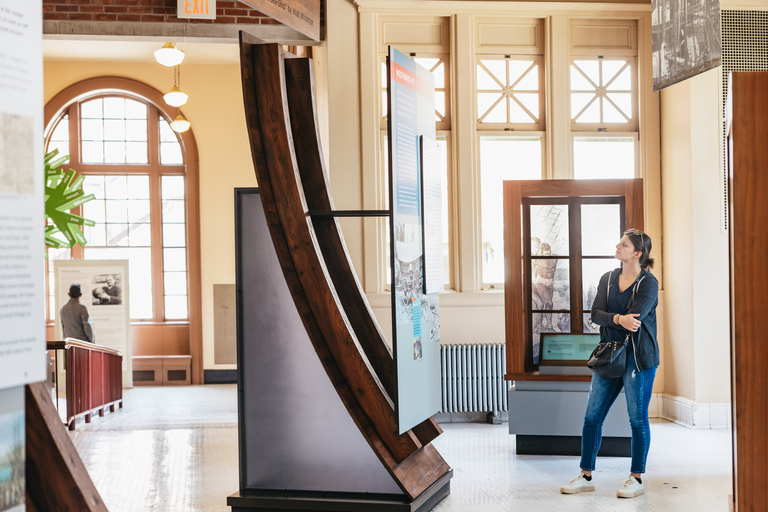 NYC: Wall Street Tour with 9/11 Memorial and Statue Ferry Lower Manhattan Walking Tour