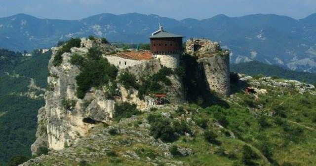 Visit Petrelë Visit Petrela Castle and Ride a Zip Line in Durres