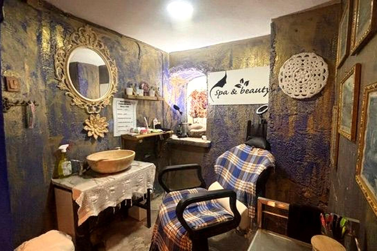 Kusadasi: Guided Bazaar Tour & Turkish Bath Experience Tour - NON USA Passport Holders