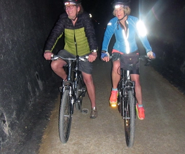 Tasman's Rail Trail : Spooners Tunnel to Nelson Cycle Tour
