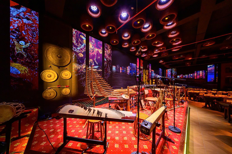 HCMC Evening: Chào Show Cultural Dinner & Music Performance Hotel pick-up and drop-off in District 1