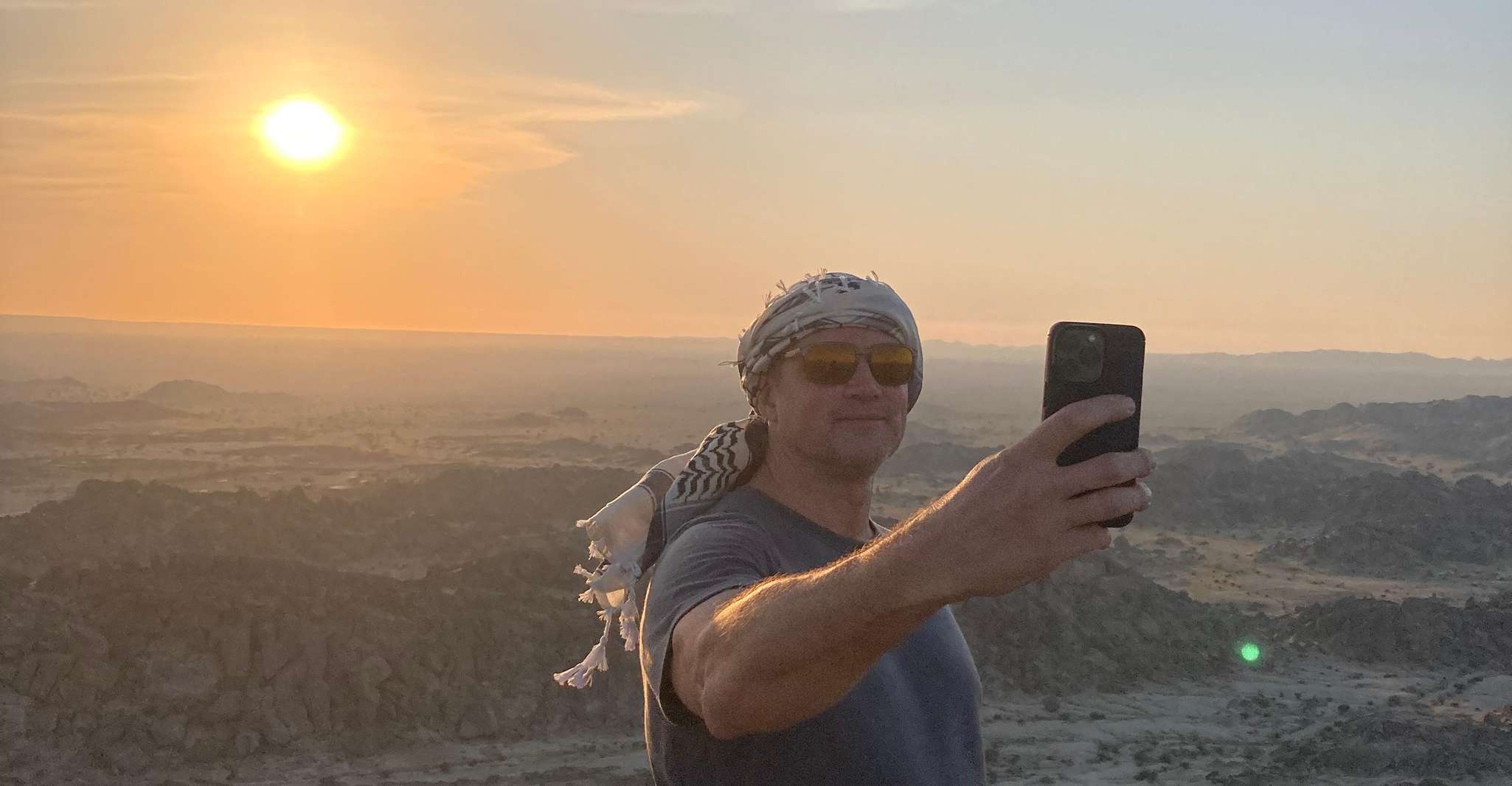 Jeddah: Moon Mountain Guided Hiking Tour with Snacks photo 7