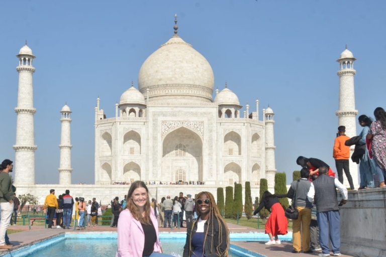 Agra : Visite du Taj Mahal sans file d'attente avec option Tuk TukOption avec billet pour le Taj Mahal, guide touristique et Tuk Tuk