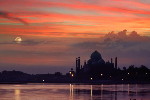 Tour al tramonto del Taj Mahal in Tuk Tuk con guida privataDa Delhi: auto privata con autista, guida e Tuk Tuk ad Agra