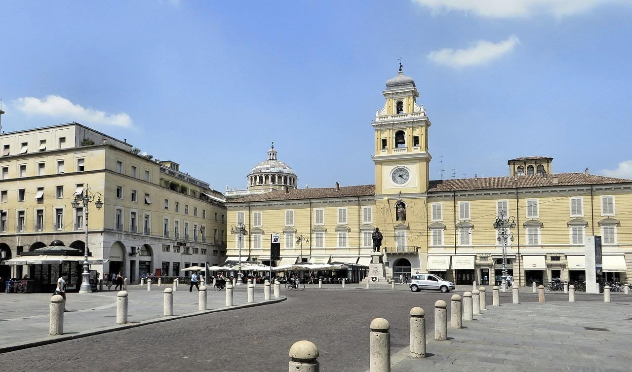 Parma: eine Tour durch Geschichte und Schinken
